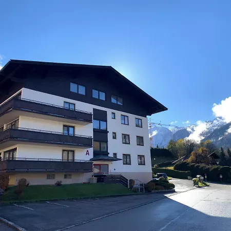 Daire Mountain View 1-bedroom Apartment-top 1
